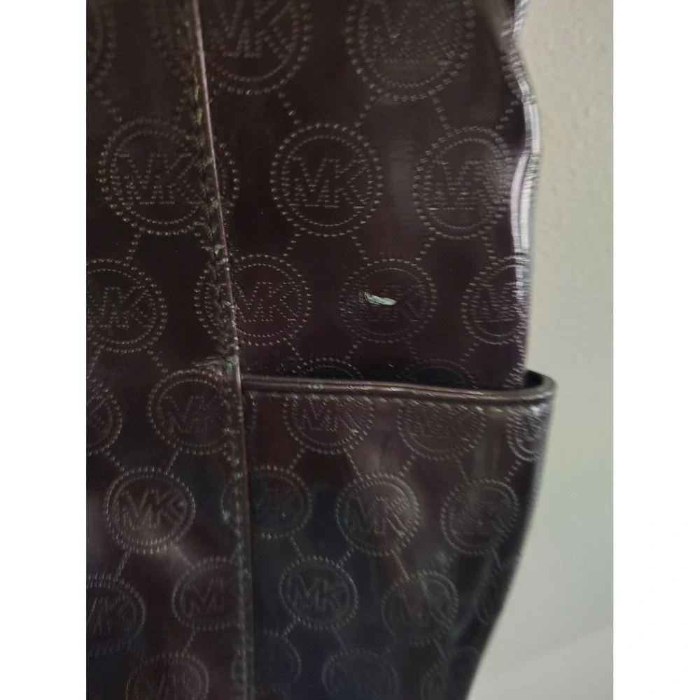 Michael Kors Jet Set Plum Patent Monogram Logo Tote Bag Burgundy Gold Hardware